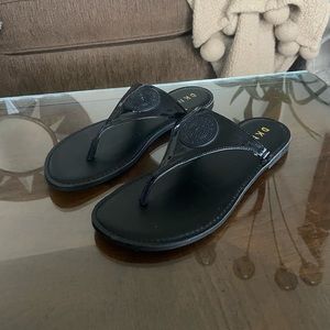 DKNY Black Patent Leather Logo Thong Sandals